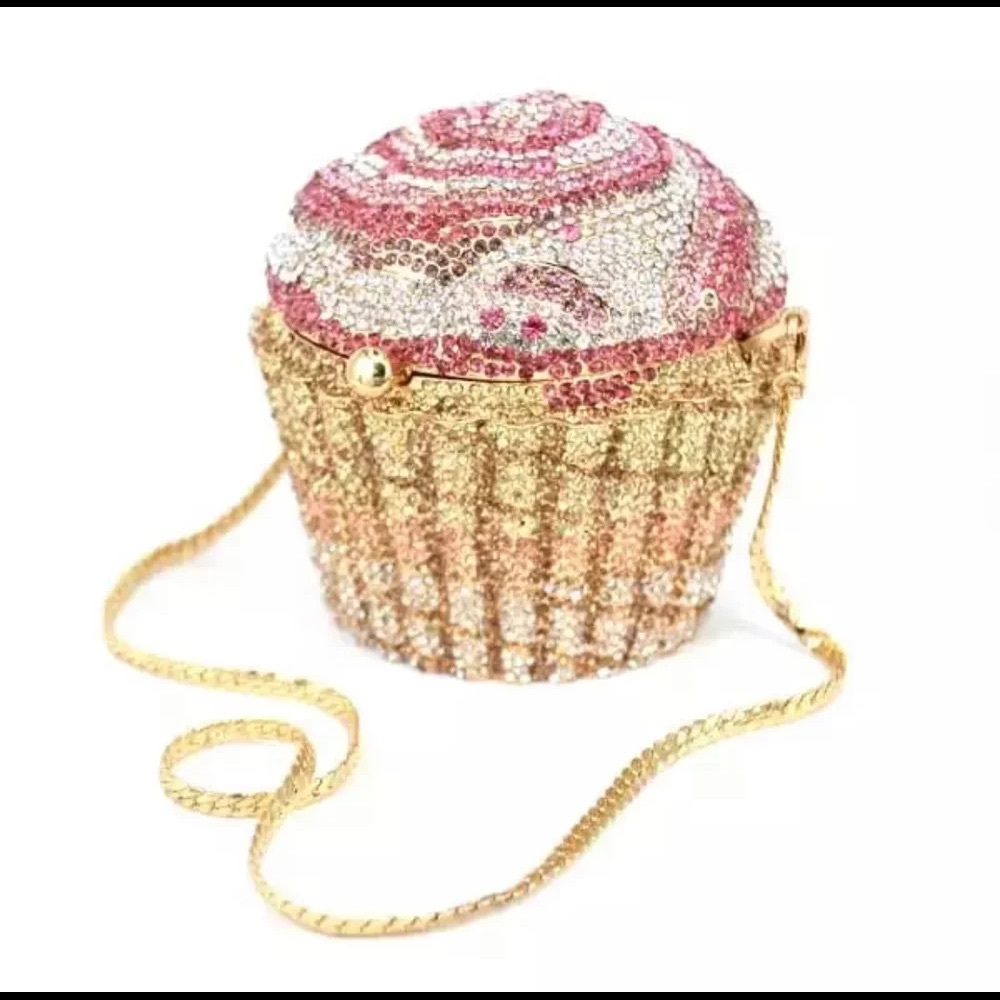 Cupcake clutch